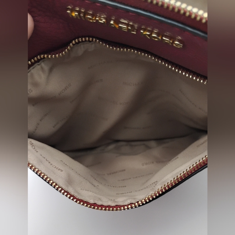 MK Red Elegant Leather Crossbody Bag Pebble Leather (9"H×8"L) - Picture 4 of 6